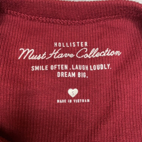 Hollister Burgundy Long‎ Sleeve Crop- Size Small - Picture 4 of 8